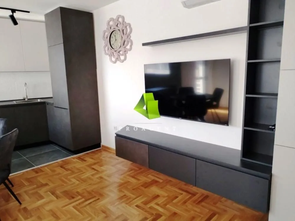 Izdavanje, jednosoban stan, 50m², Pantelej, Niš