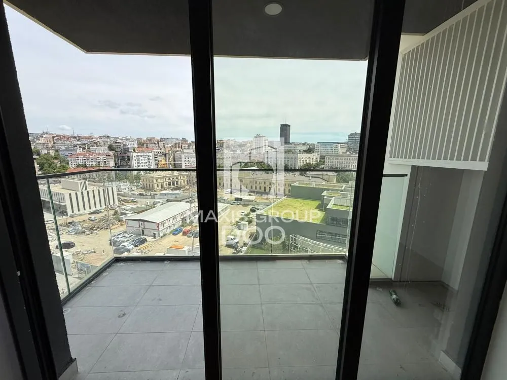 Izdavanje, trosoban stan, 79m², Savski Venac, Beograd
