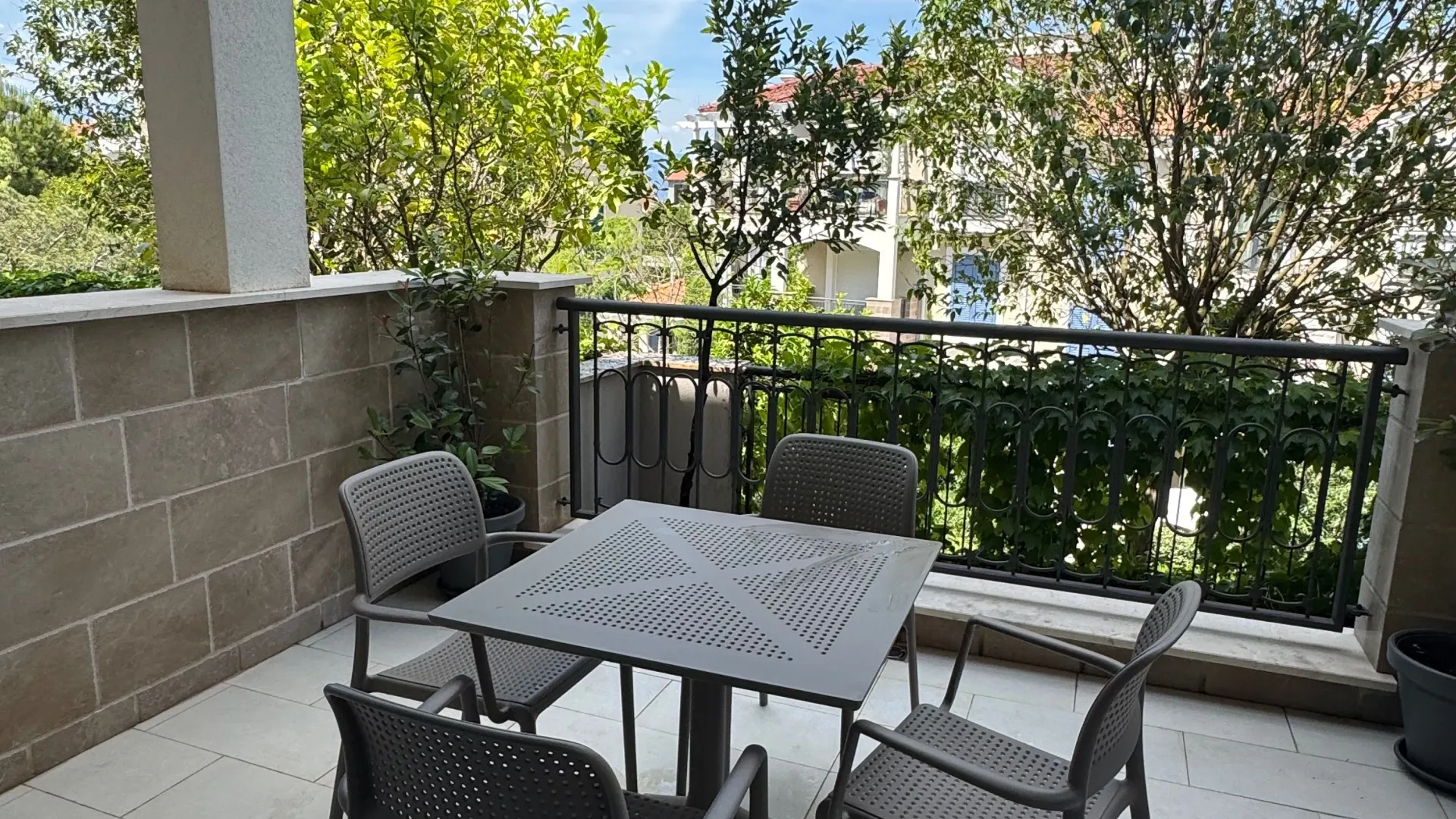 Rent, one bedroom apartment, 60m², Luštica Bay, Tivat