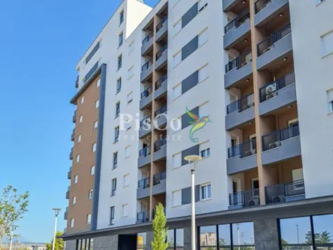Prodaja, jednosoban stan, 46m², Stari Aerodrom, Podgorica - image 3