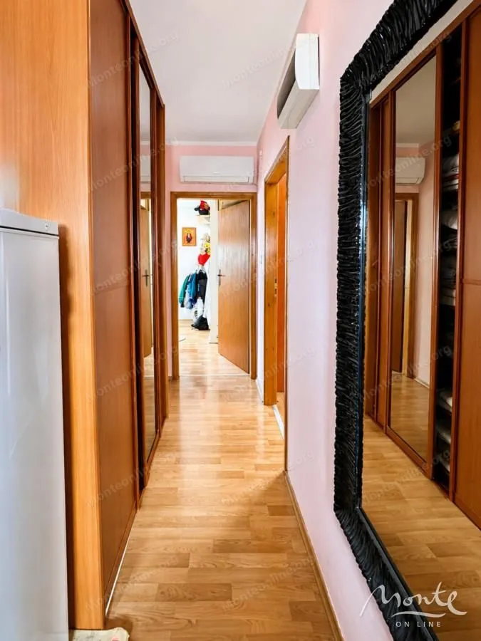 Prodaja, kuća, 125m², Murtovina, Podgorica