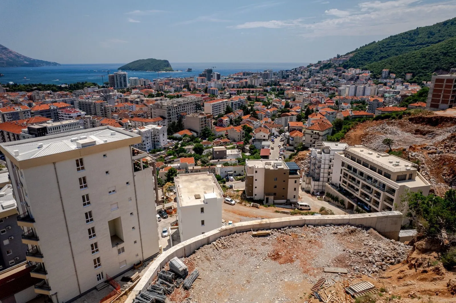 Prodaja, dvosoban stan, 93m², Budva, Crna Gora