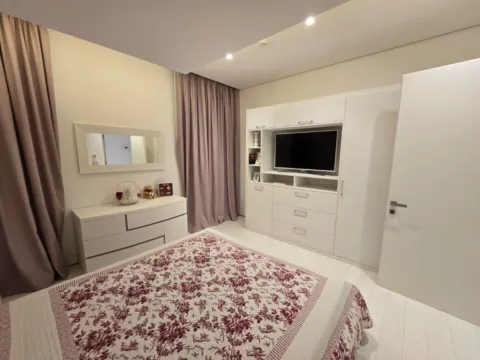 Prodaja, dvosoban stan, 140m², Bečići, Budva - image 12