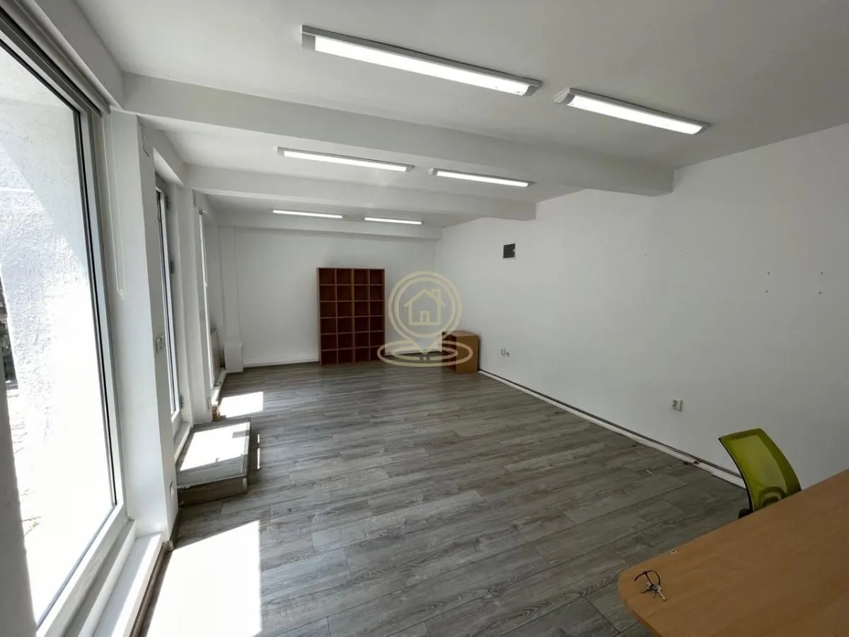 Izdavanje, poslovni prostor, 148m², Stari Grad, Beograd