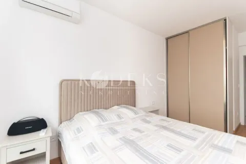 Izdavanje, dvosoban stan, 65m², Stari Aerodrom, Podgorica - image 8