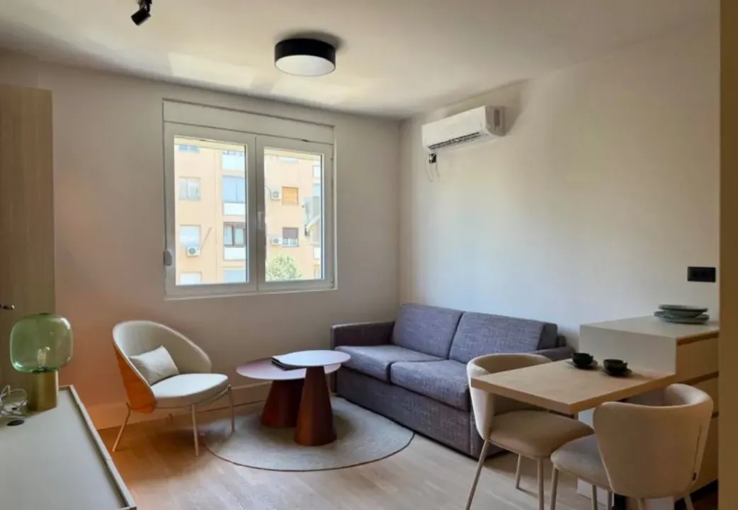 Izdavanje, jednosoban stan, 40m², Preko Morače, Podgorica