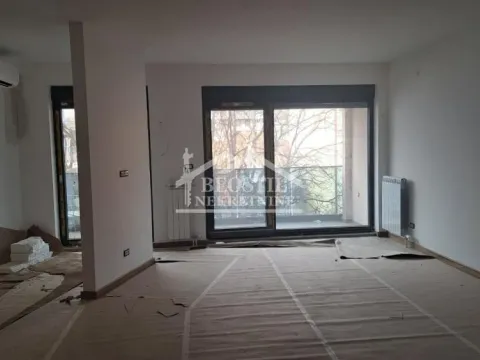 Sale, three bedroom apartment, 83m², Kalenić Pijaca, Vračar Sve Podlokacije - image 2