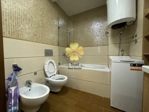 Izdavanje, dvosoban stan, 90m², Stari Aerodrom, Podgorica - image 10