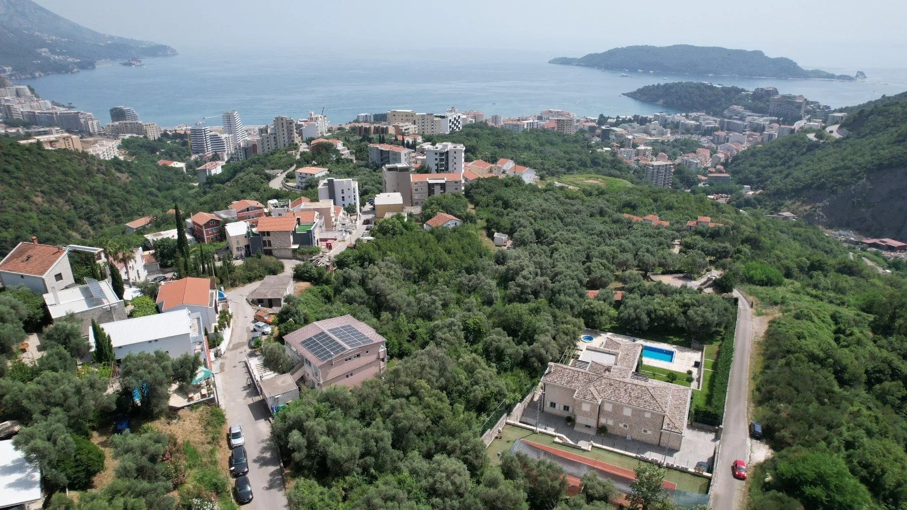Prodaja, plac, 900m², Bečići, Budva