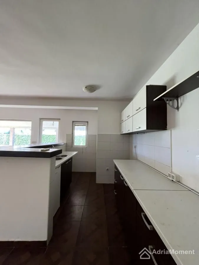 Sale, house, 165m², Bjeliši, Bar
