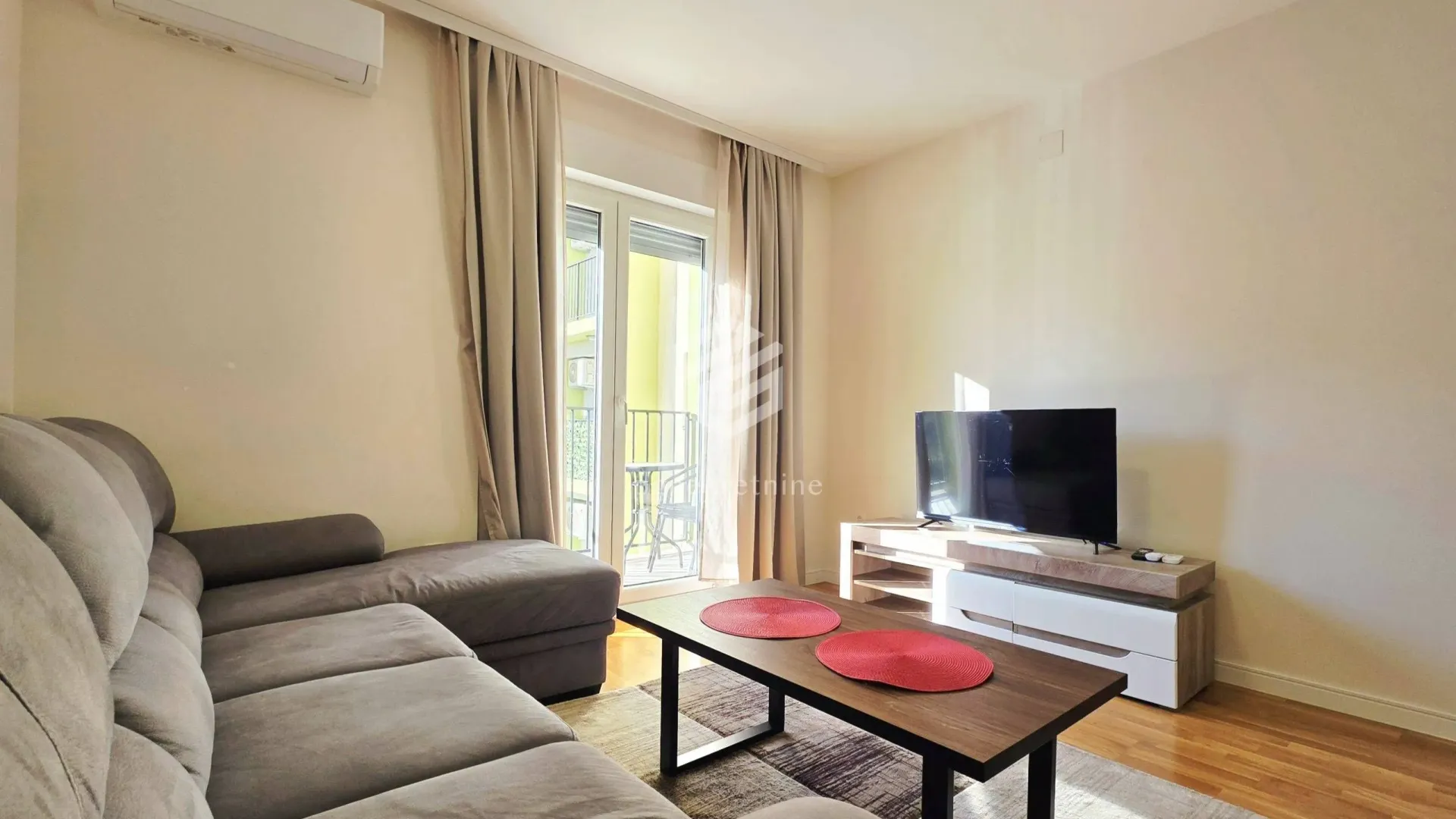 Prodaja, jednosoban stan, 41m², Pobrežje, Podgorica