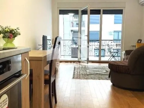 Izdavanje, jednosoban stan, 30m², Crveni Krst, Beograd - image 3