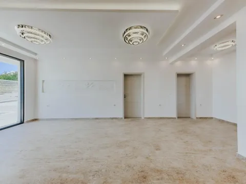 Prodaja, kuća, 365m², Utjeha, Bar - image 7