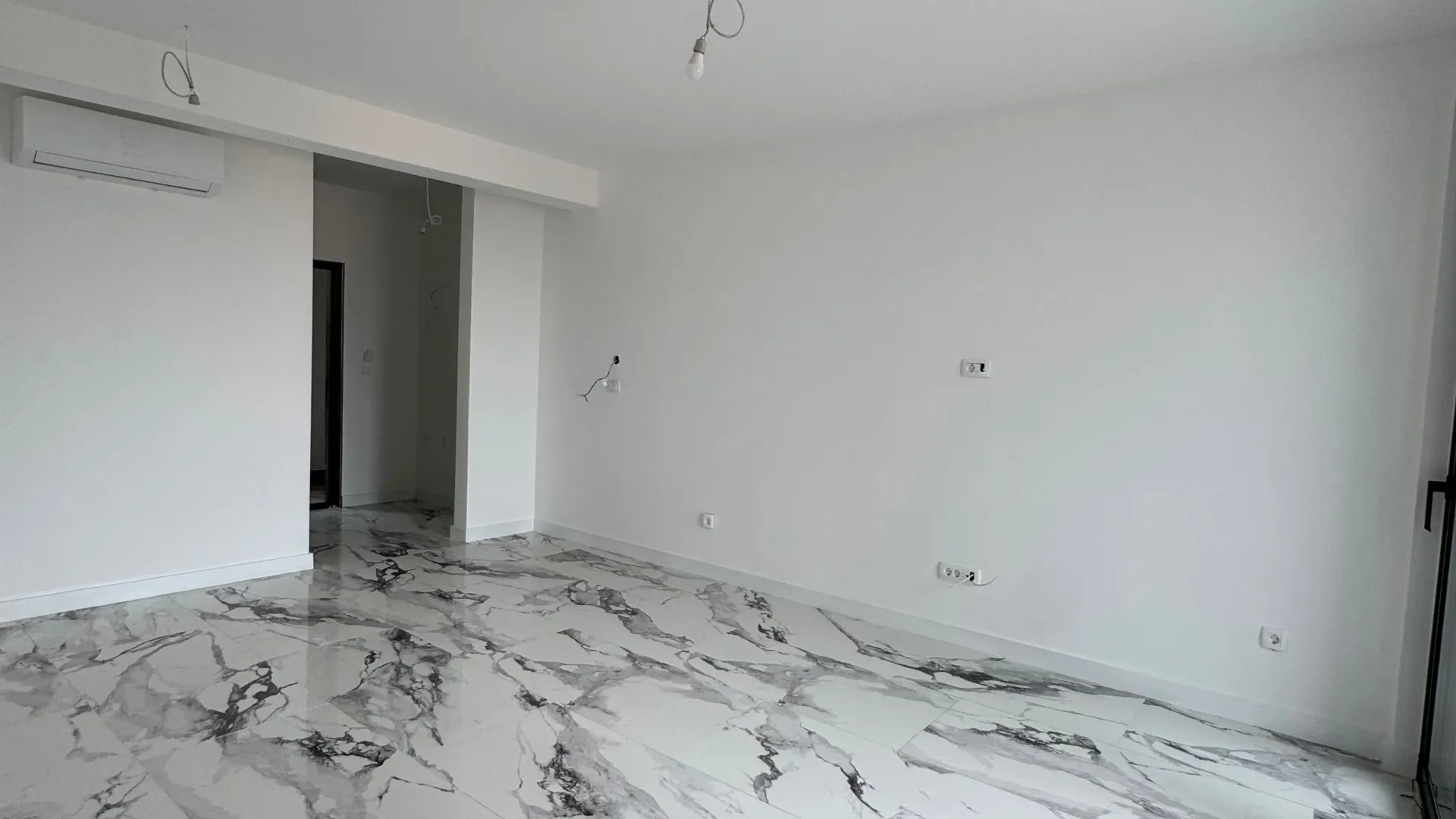Prodaja, dvosoban stan, 54m², Radovići, Tivat