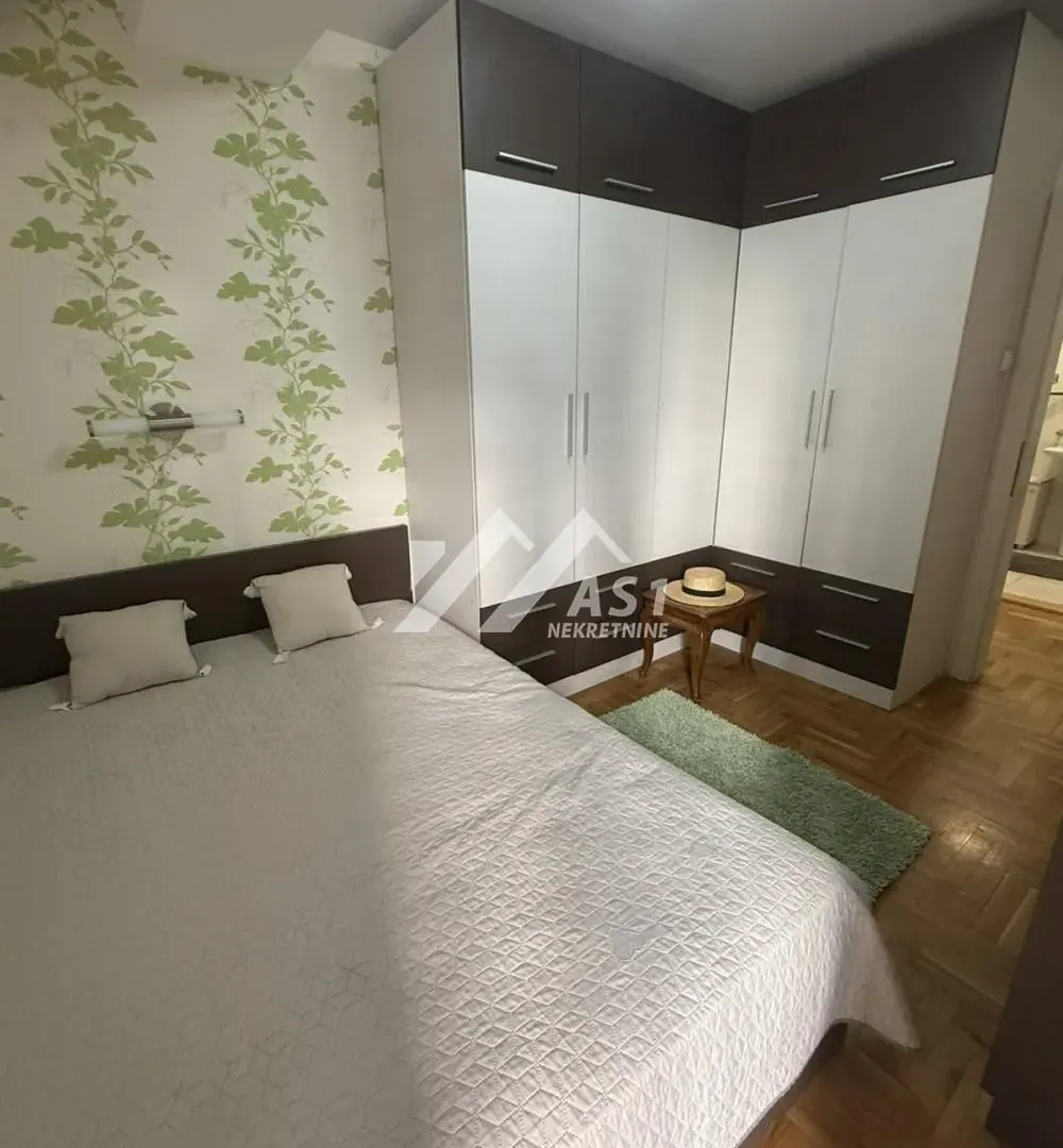 Izdavanje, jednosoban stan, 38m², Grbavica, Novi Sad Sve Podlokacije