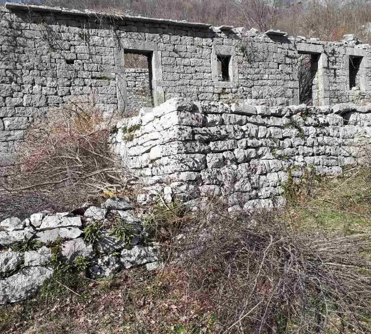 Prodaja, plac, 93700m², Kotor, Crna Gora