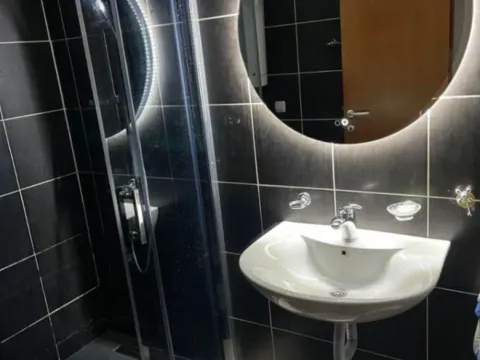 Izdavanje, dvosoban stan, 60m², Gospoština, Budva - image 2