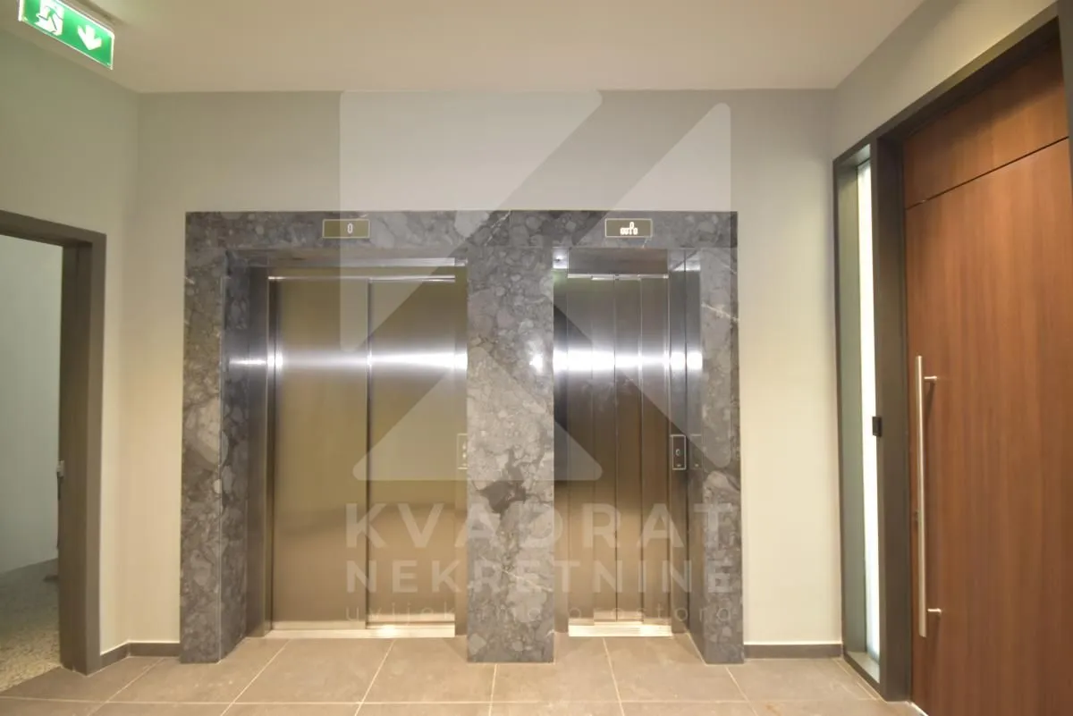 Rent, office space, 2542m², Centar, Podgorica