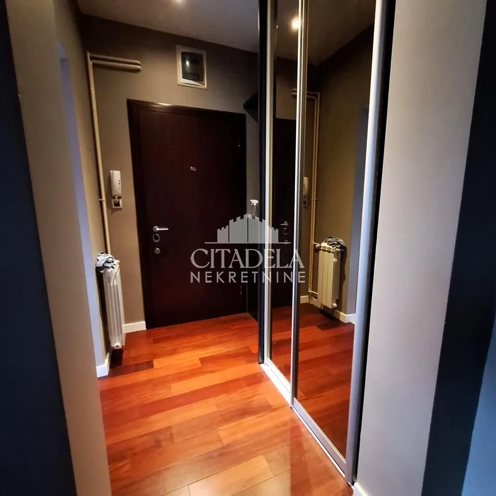 Prodaja, dvosoban stan, 60m², Stari Grad, Beograd