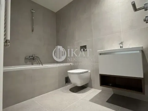 Izdavanje, trosoban stan, 111m², Savski Venac, Beograd - image 10