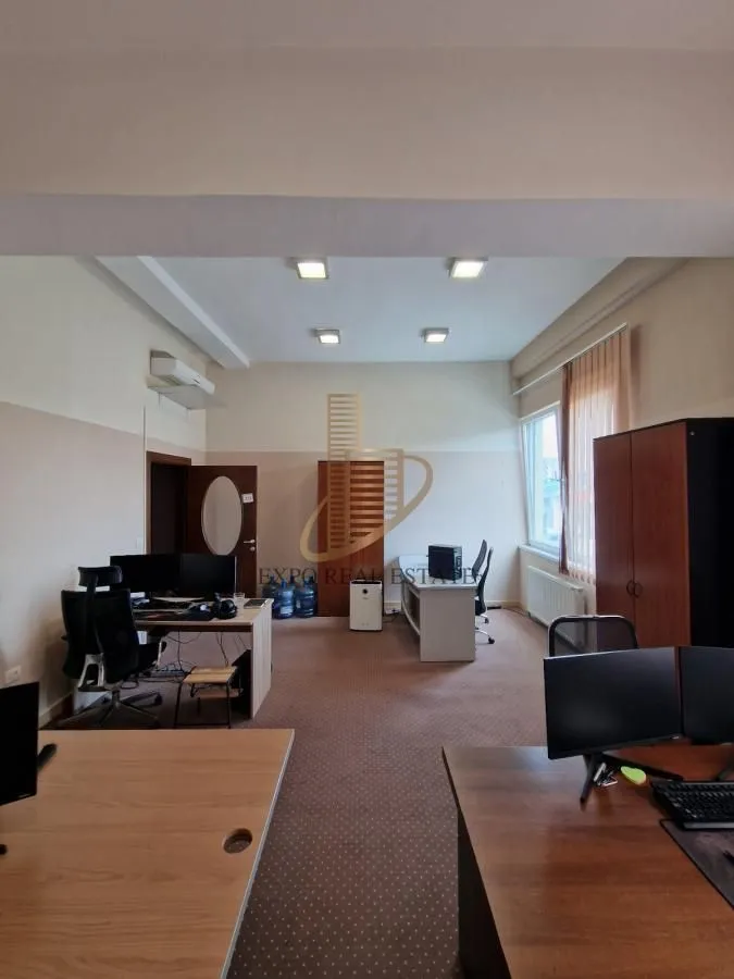 Rent, office space, 690m², Novo naselje, Novi Sad