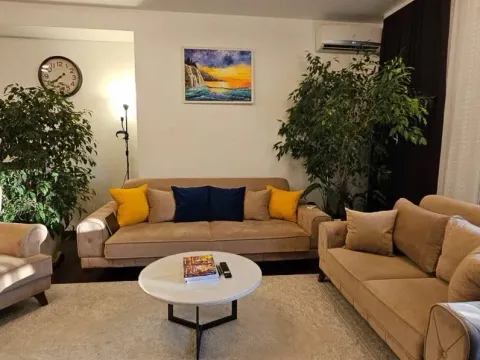 Prodaja, trosoban stan, 151m², Centar, Bar - image 2