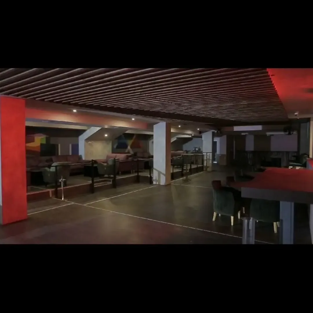 Prodaja, poslovni prostor, 1300m², Centar, Podgorica