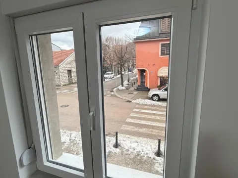 Rent, two bedroom apartment, 45m², Centar, Cetinje - image 4