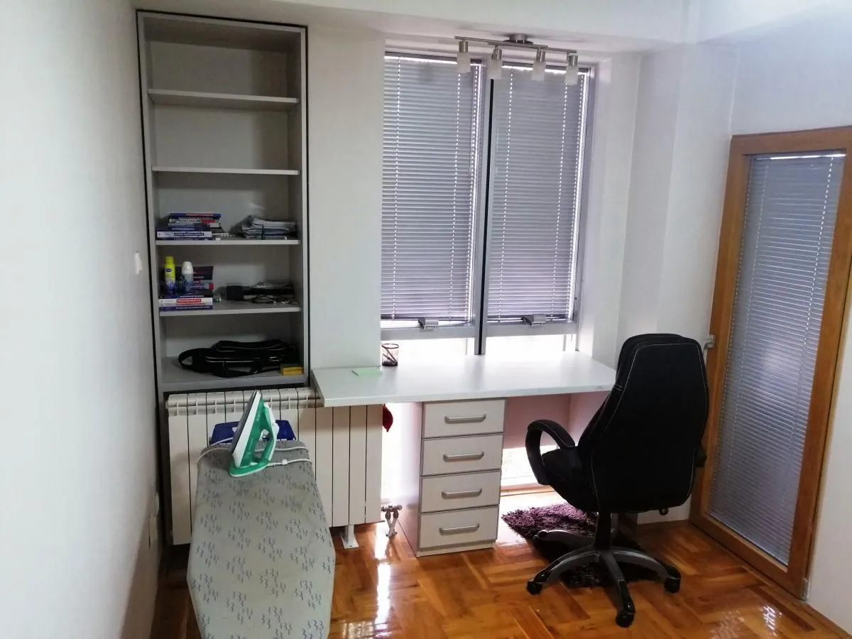 Prodaja, trosoban stan, 95m², Centar, Niš