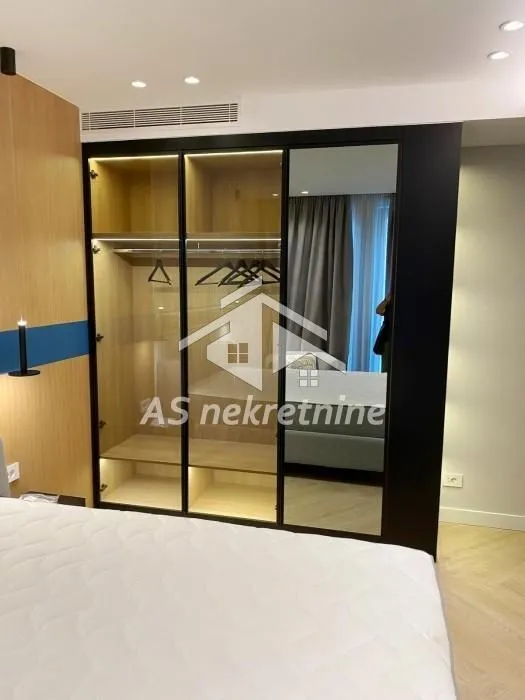 Izdavanje, dvosoban stan, 68m², Neimar, Vračar Sve Podlokacije
