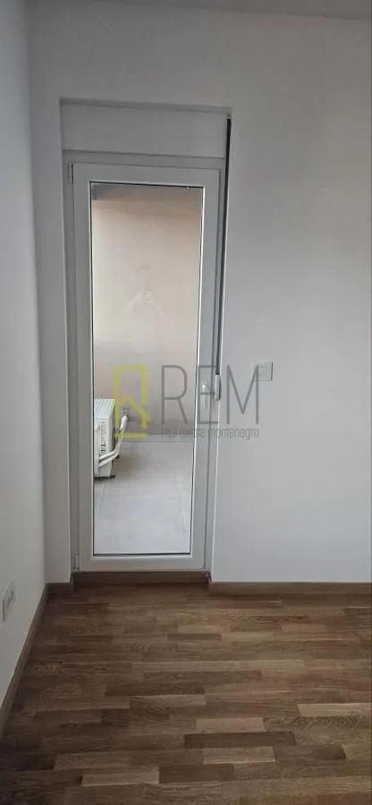 Prodaja, jednosoban stan, 45m², Stari Aerodrom, Podgorica