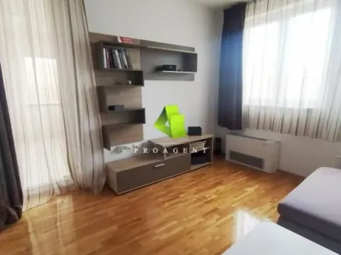 Izdavanje, trosoban stan, 80m², Medijana, Niš - image 11