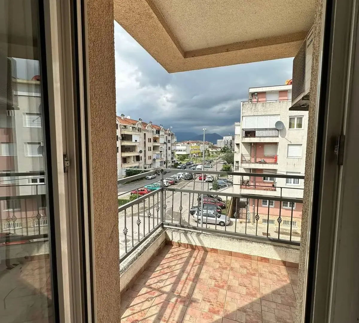 Izdavanje, stan, 54m², Stari Aerodrom, Podgorica