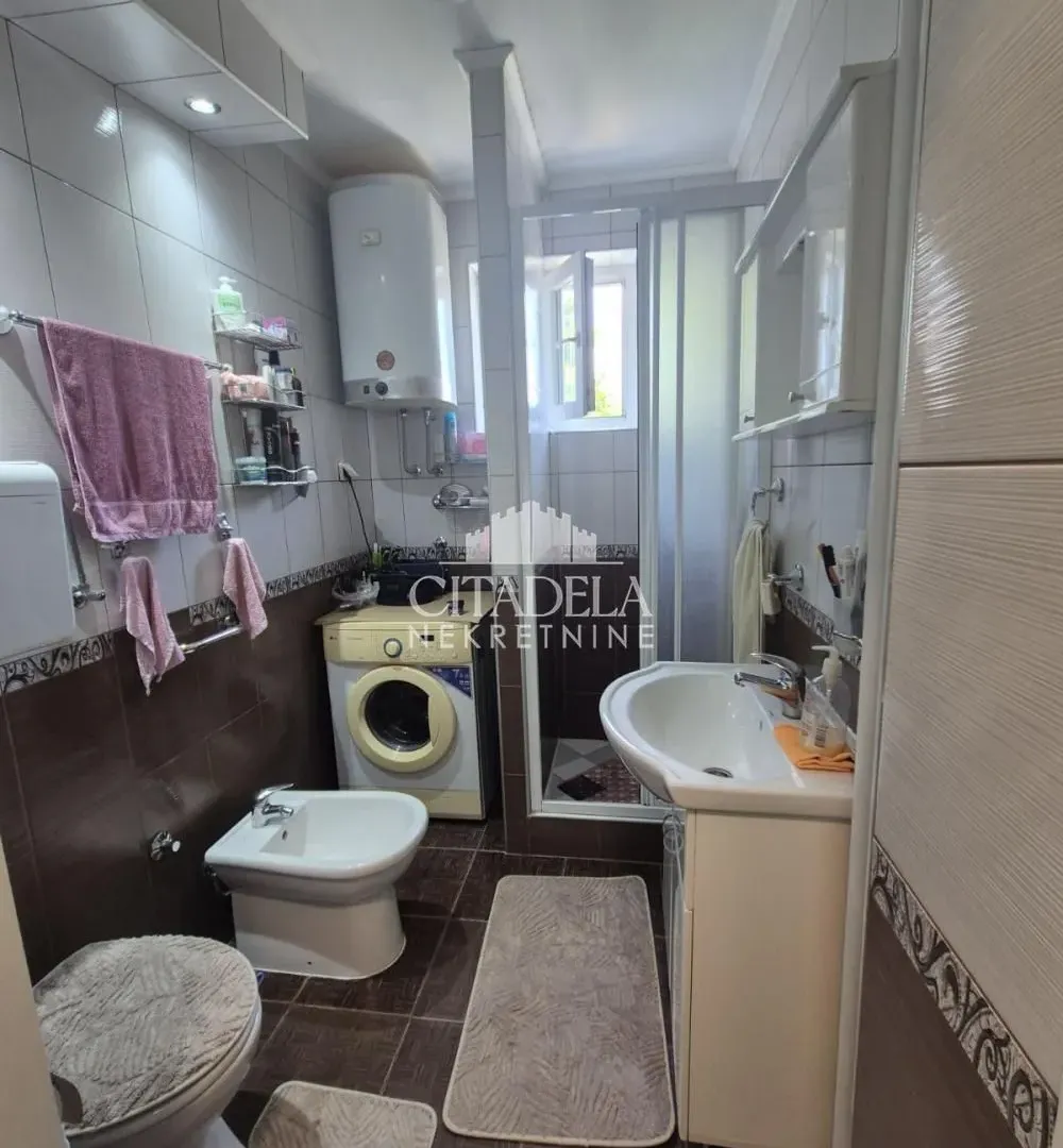 Izdavanje, jednosoban stan, 41m², Vidikovački venac, Rakovica