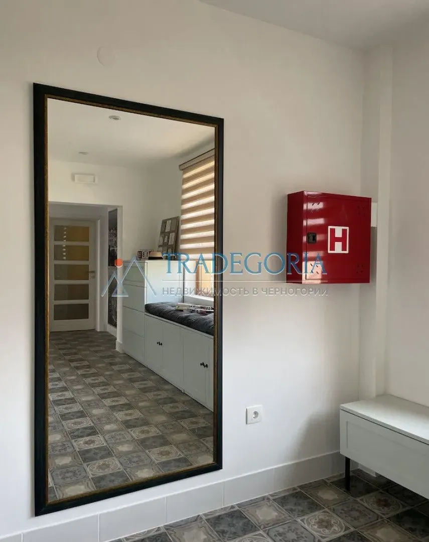 Prodaja, četvorosoban stan, 222m², Dobra Voda, Bar