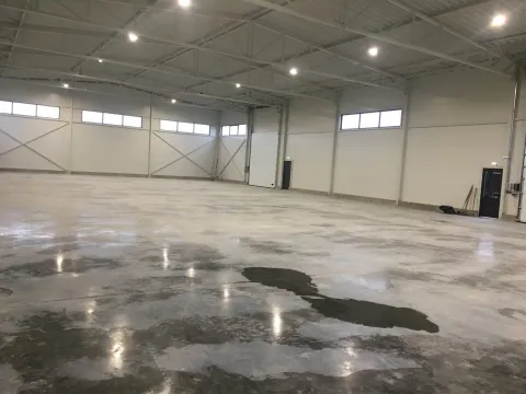 Rent, office space, 550m², Borča 1, Borča Sve Podlokacije