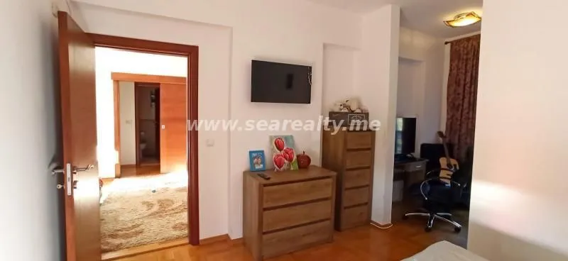 Sale, two bedroom apartment, 78m², Bečići, Budva