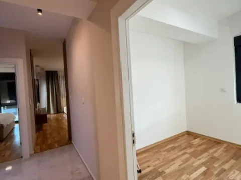 Izdavanje, dvosoban stan, 65m², Zagorič, Podgorica - image 7