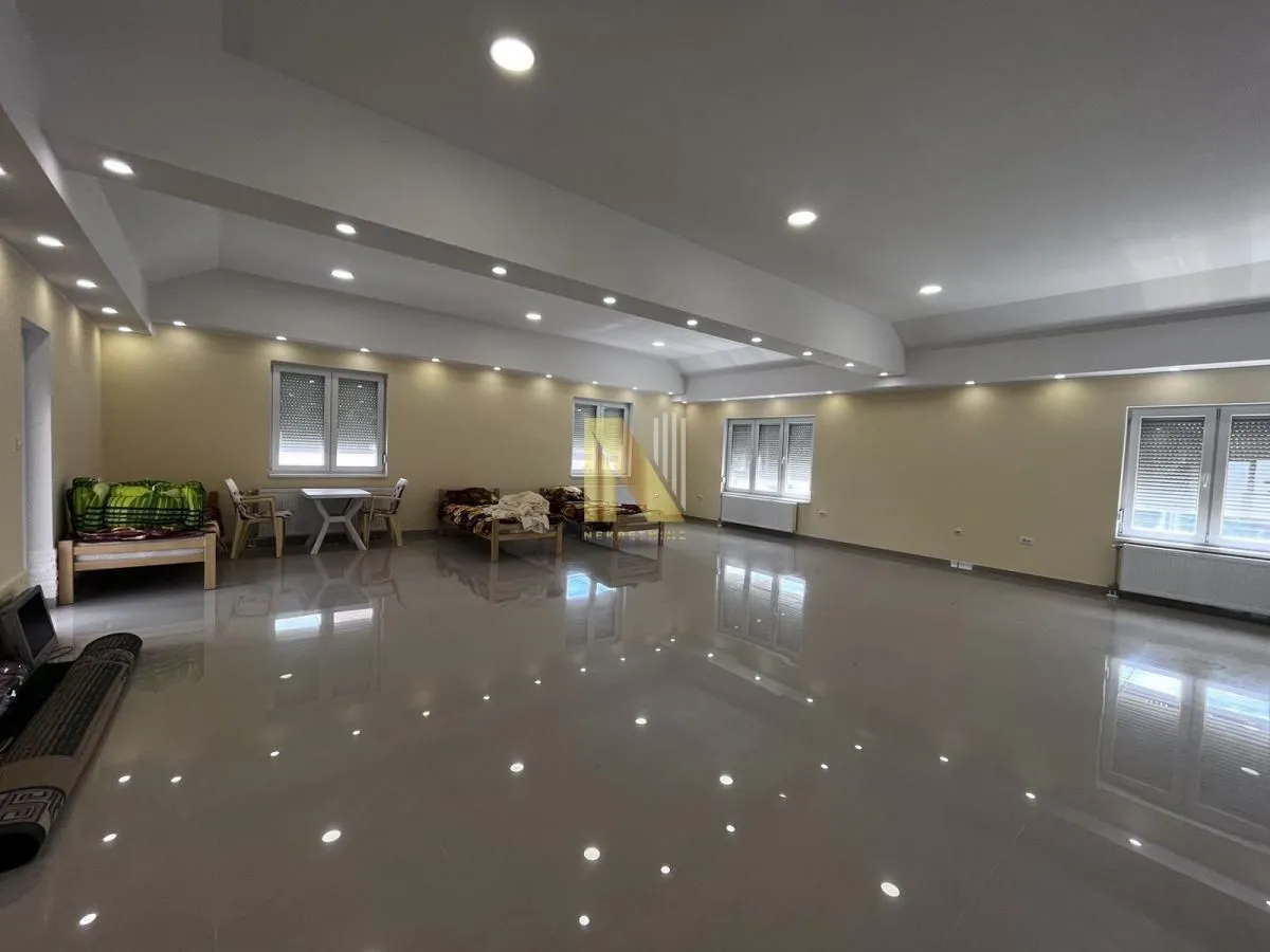 Rent, office space, 200m², Kać, Novi Sad Sve Podlokacije