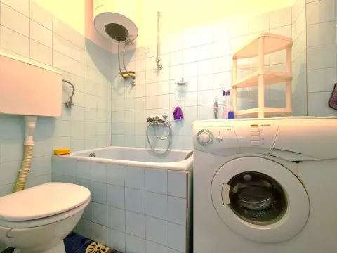 Rent, two bedroom apartment, 60m², Tološi, Podgorica - image 8