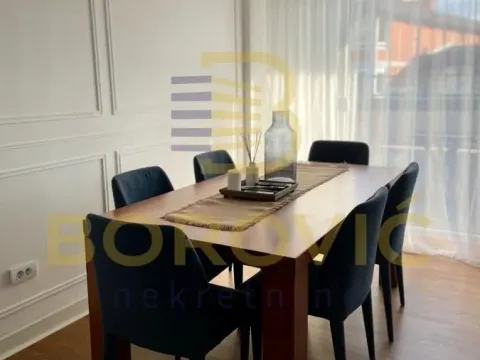 Izdavanje, trosoban stan, 90m², Kalenić Pijaca, Vračar Sve Podlokacije - image 3