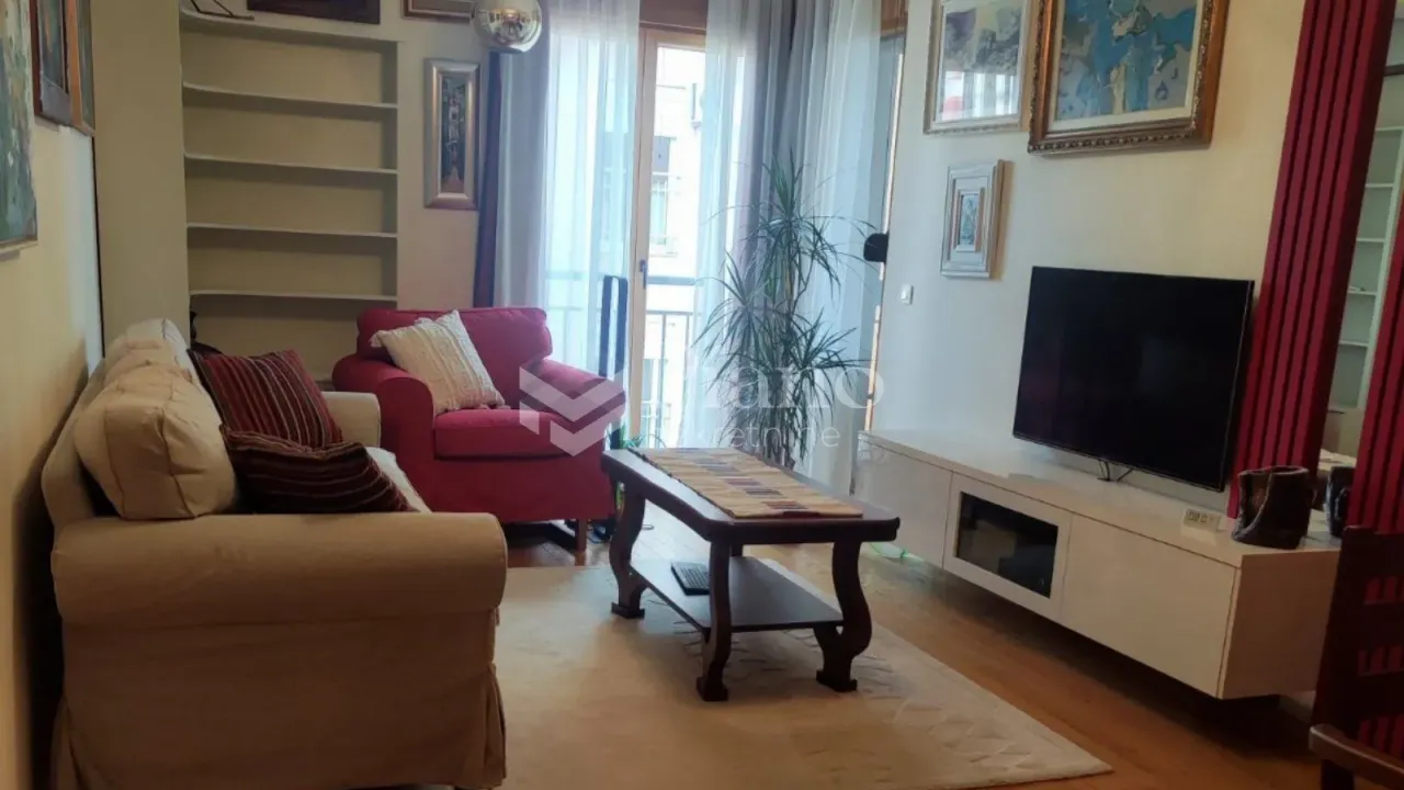 Izdavanje, dvosoban stan, 62m², Podgorica, Crna Gora