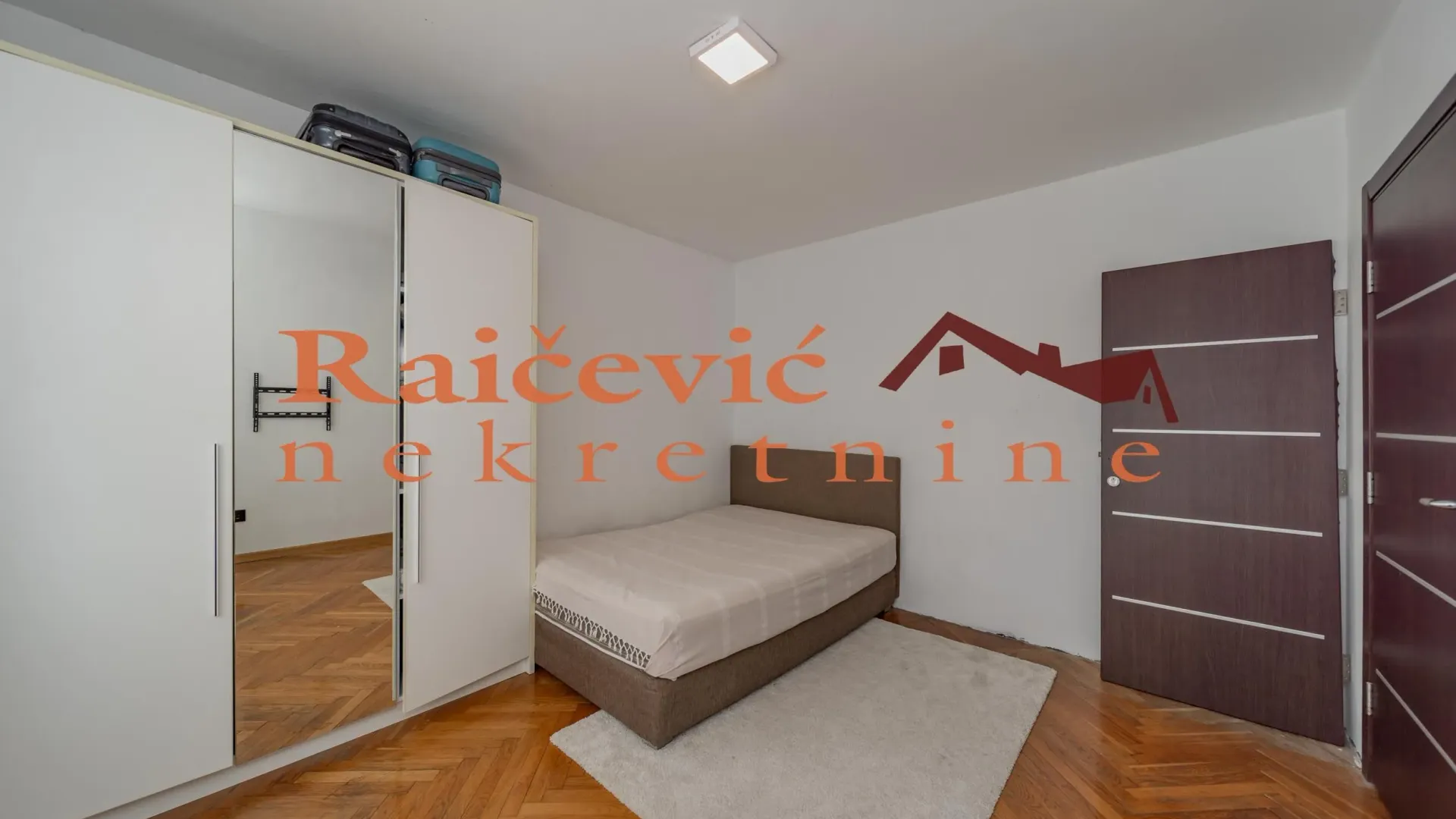 Sale, three bedroom apartment, 68m², Stari Grad, Beograd