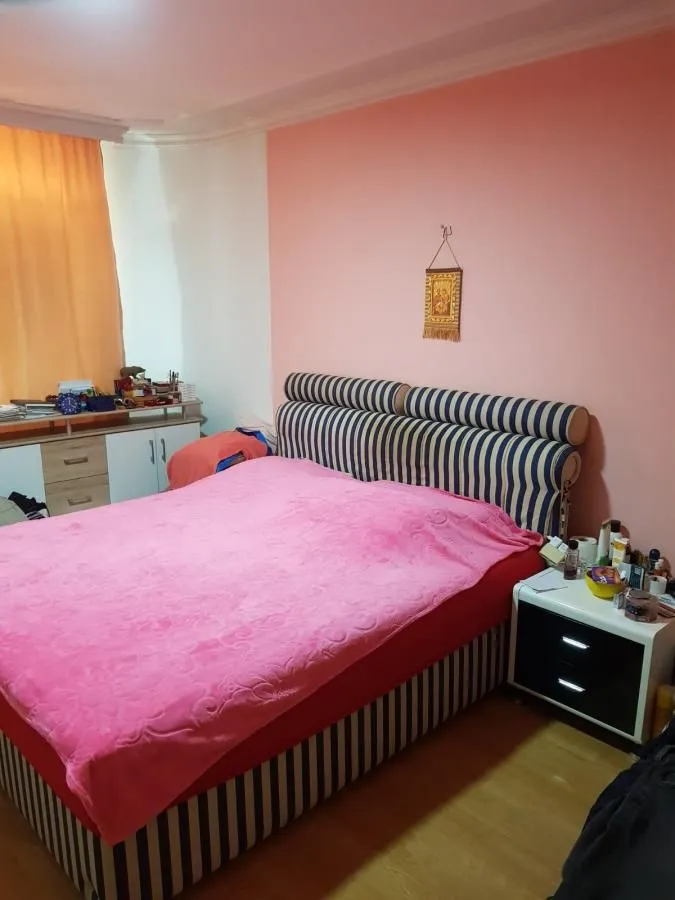 Izdavanje, četvorosoban stan, 160m², Galenika, Beograd