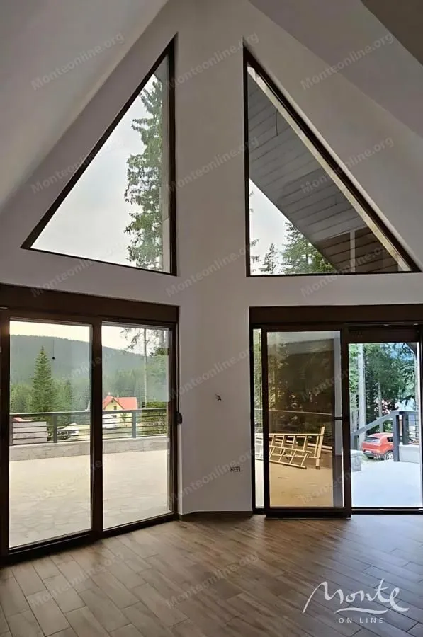 Prodaja, kuća, 160m², Žabljak, Crna Gora