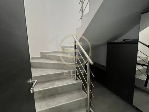 Prodaja, četvorosoban stan, 113m², Bulevar patrijarha Pavla, Novi Sad Sve Podlokacije - image 19