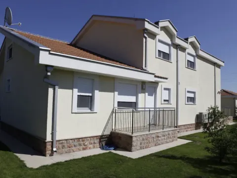 Prodaja, kuća, 306m², Podgorica, Crna Gora - image 10