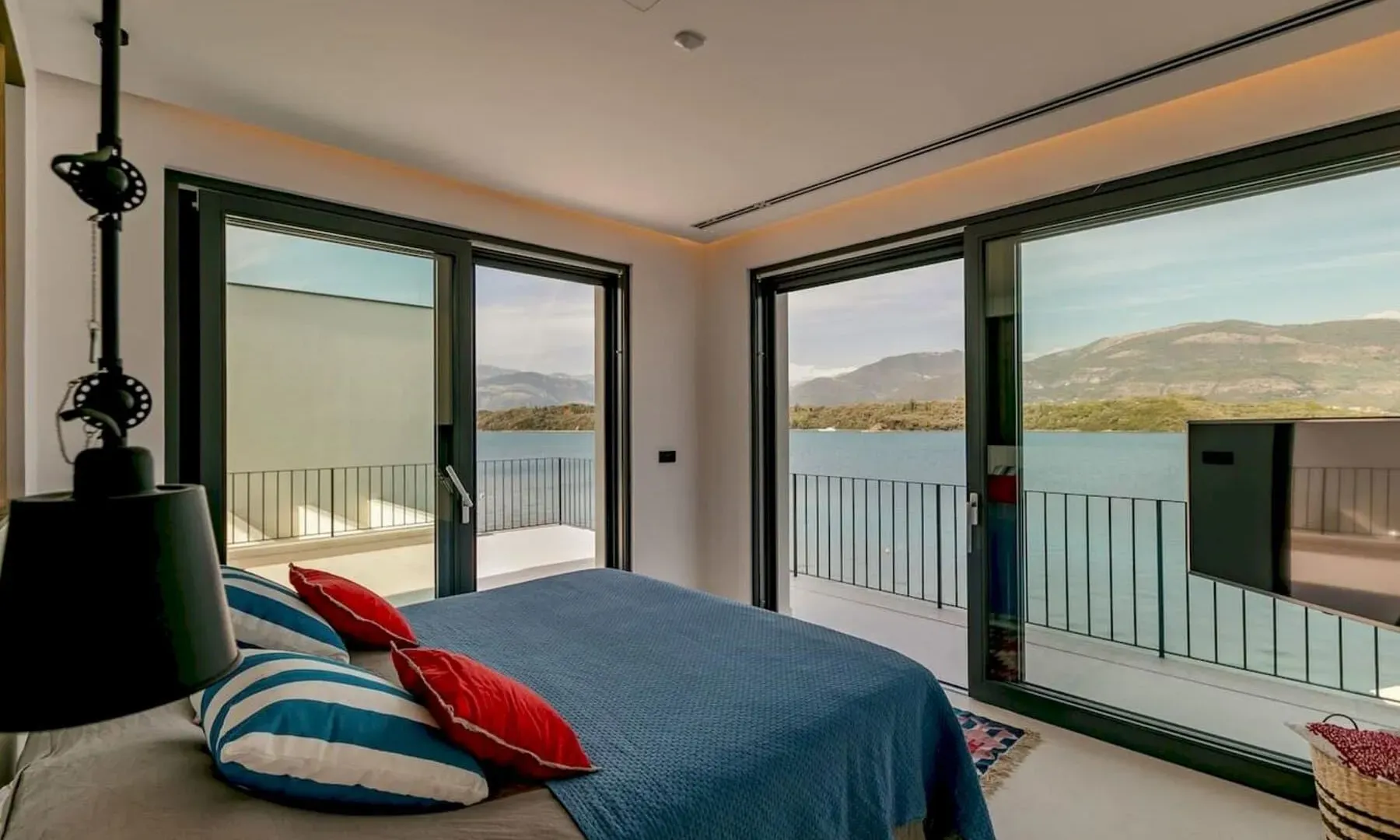 Prodaja, kuća, 676m², Tivat, Crna Gora