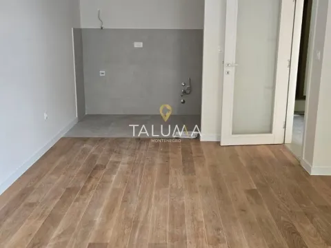 Izdavanje, jednosoban stan, 48m², City Kvart, Podgorica - image 3