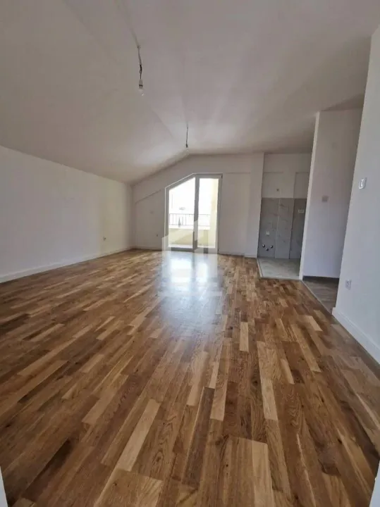 Prodaja, dvosoban stan, 68m², Ljubović, Podgorica
